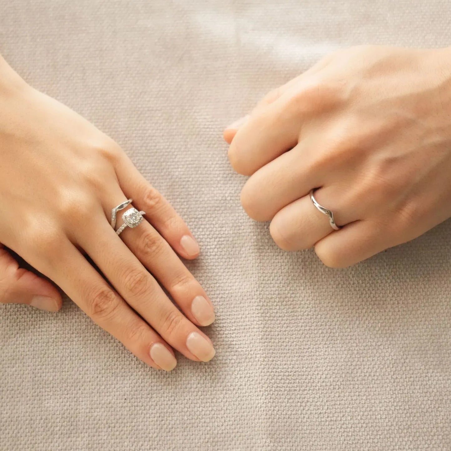 婚約指輪スピラーレと結婚指輪フォルトゥーナの重ね付け