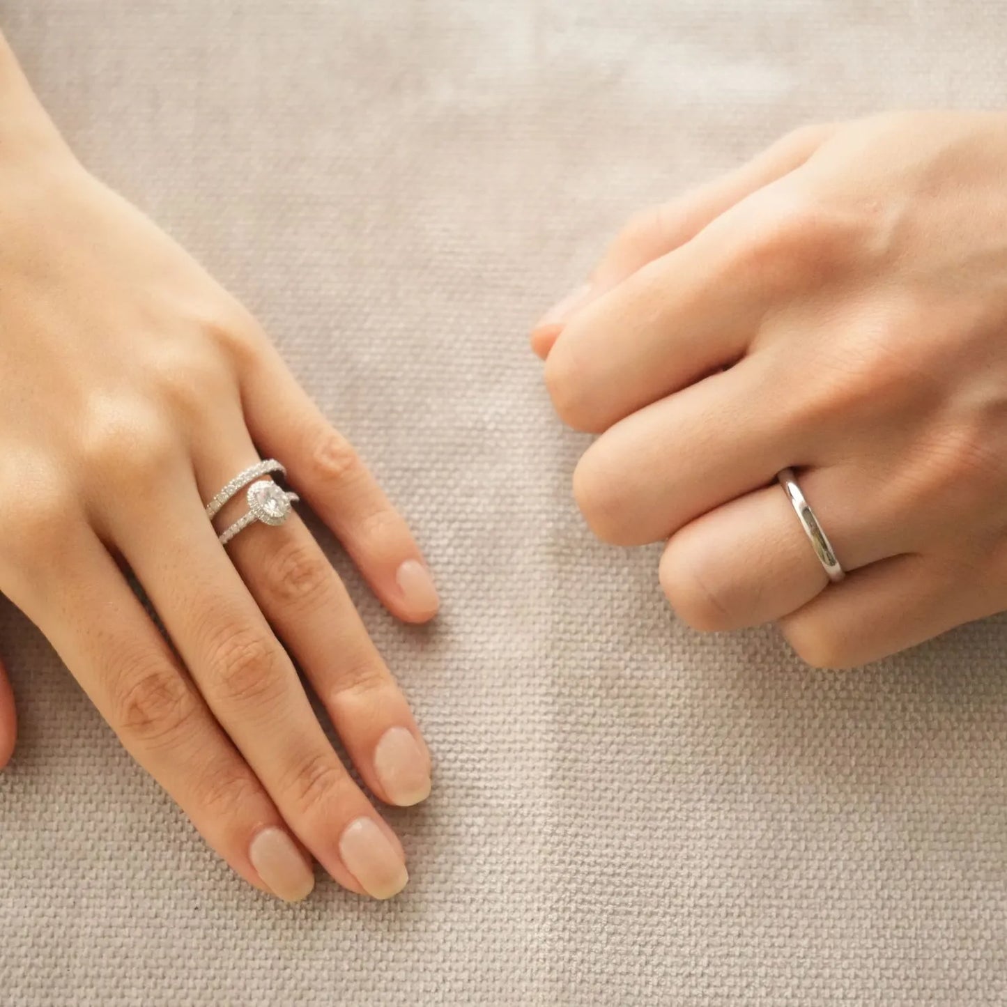 婚約指輪スピラーレと結婚指輪ソニート重ね付けのラボグロウンダイヤモンド