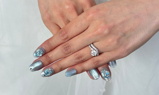 お客様の声 vo.4　/　Y & A 様　/　婚約指輪と結婚指輪のVラインをピッタリ揃えました。